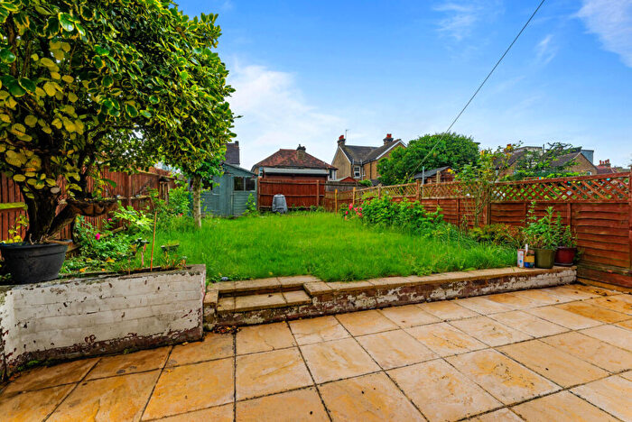 3 Bedroom End Of Terrace House To Rent In Petersham Close, Sutton, Surrey, SM1