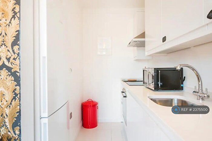 1 Bedroom Flat To Rent In Hanbury Street, London, E1