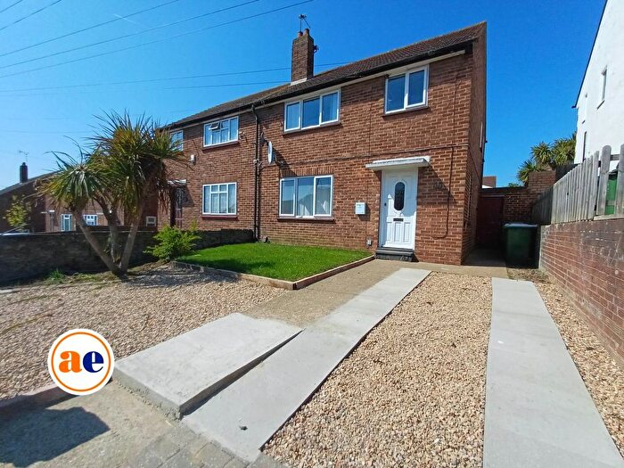 4 Bedroom Property To Rent In Normandy Way, Erith, DA8