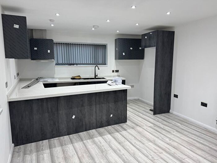 3 Bedroom Flat To Rent In Adelaide Street, Manchester, M8