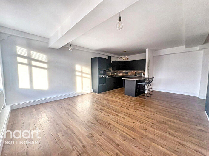 2 Bedroom Apartment For Sale In Hollowstone, Nottingham, NG1