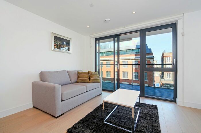 1 Bedroom Flat To Rent In Kensington Apartments, Commercial Street, London, E1