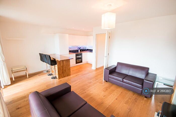 2 Bedroom Flat To Rent In Glasgow Harbour Terraces, Glasgow, G11