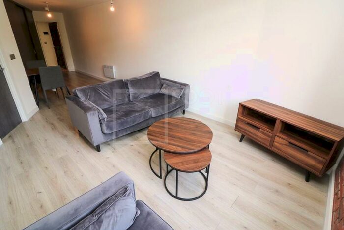 2 Bedroom Apartment To Rent In Conditioning House, Bradford, BD1