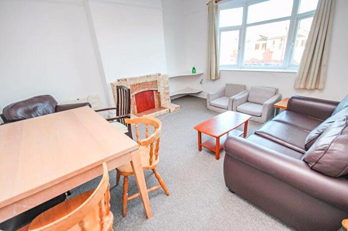 4 Bedroom Property To Rent In Wimborne Road, Bournemouth, BH9