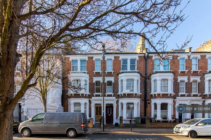 1 Bedroom Flat To Rent In Brook Drive, London, SE11