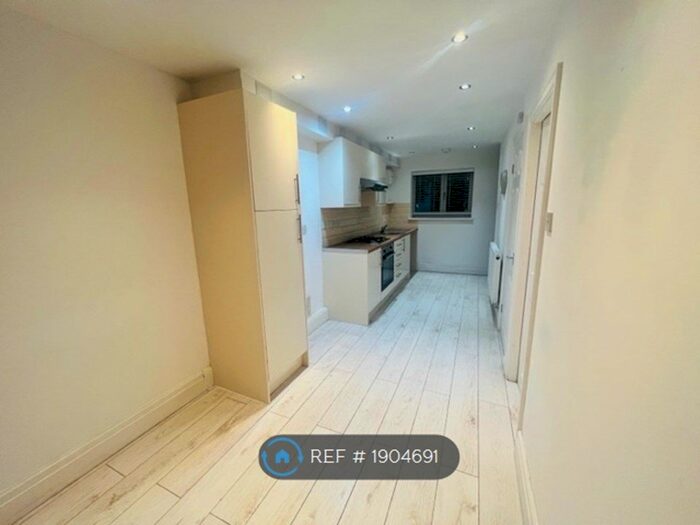 2 Bedroom Terraced House To Rent In Buxton Avenue, Crewe, CW1