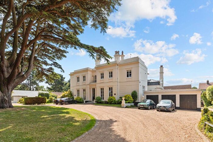 2 Bedroom Apartment For Sale In The Street, East Preston, BN16