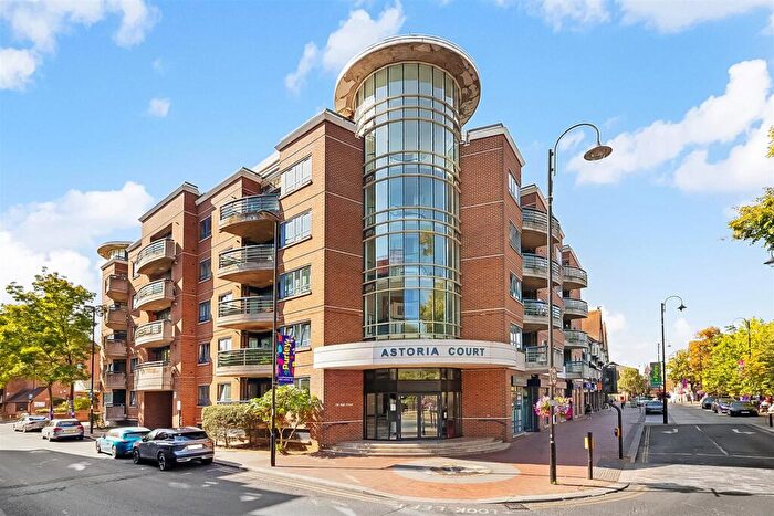 2 Bedroom Apartment For Sale In High Street, Purley, CR8