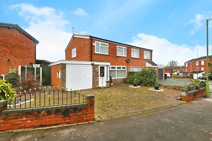 3 Bedroom Semi Detached House For Sale In Rover Drive, Birmingham, B36