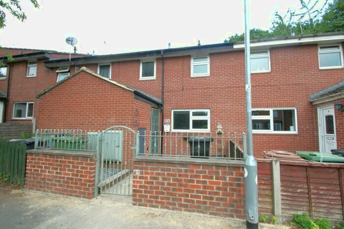 3 Bedroom Terraced House To Rent In Blackpool Place, Leeds, LS12