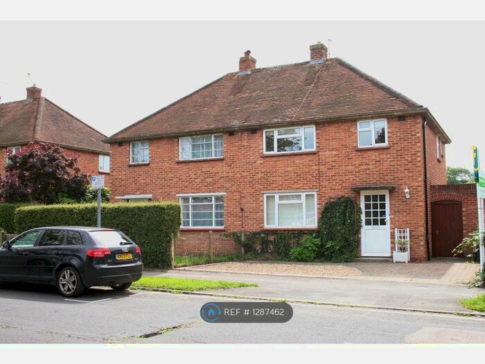 4 Bedroom Semi-Detached House To Rent In St. Johns Road, Guildford GU2