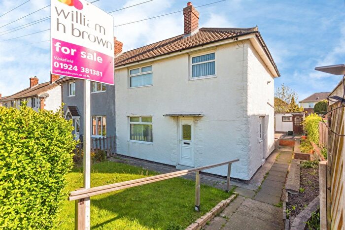 3 Bedroom Semi-Detached House For Sale In Regina Crescent, Havercroft, Wakefield, WF4