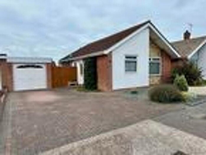 2 Bedroom Detached Bungalow For Sale In Duncan Drive, Birchington, CT7