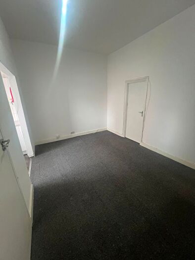 2 Bedroom Flat To Rent In Green Lane, Ilford, IG3