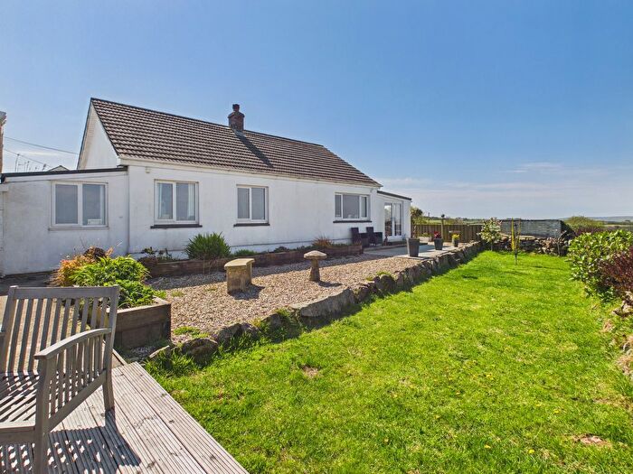4 Bedroom Detached Bungalow For Sale In Copper Hill, Troon, Camborne, TR14