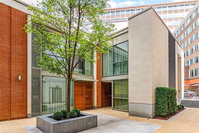2 Bedroom Mews For Sale In The Knightsbrige Apartments, SW7