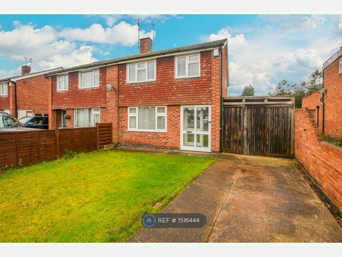 3 Bedroom Semi-Detached House To Rent In Shackerdale Road, Leicester, LE2