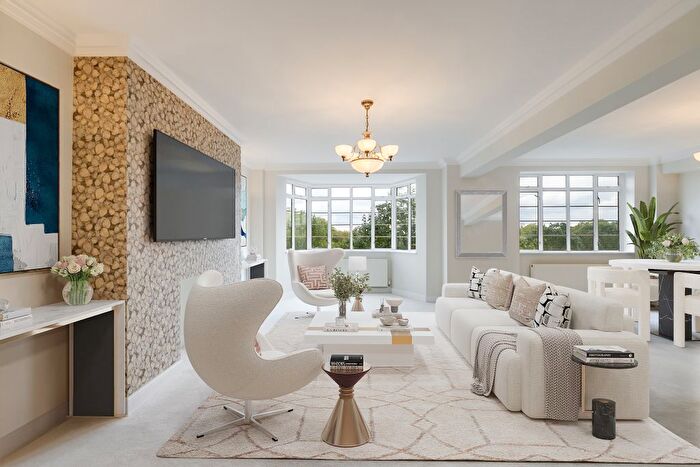 3 Bedroom Flat To Rent In Prince Albert Road, London, NW8