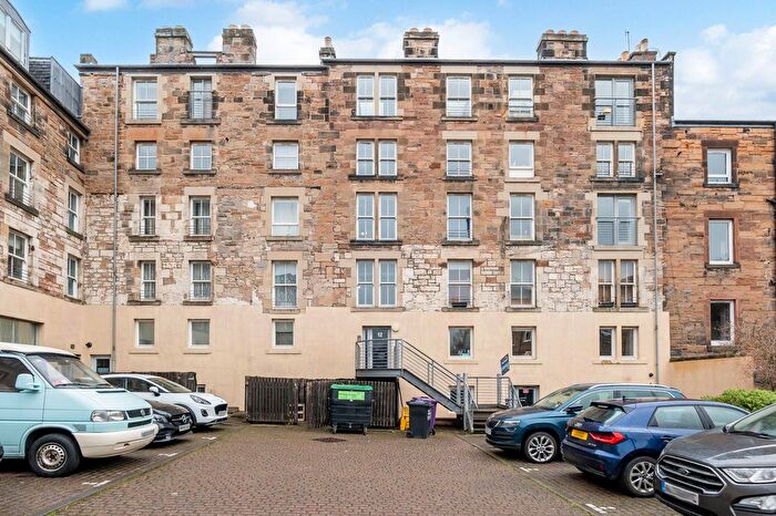 2 Bedroom Flat For Sale In / Hermand Crescent, Slateford, Edinburgh, EH11