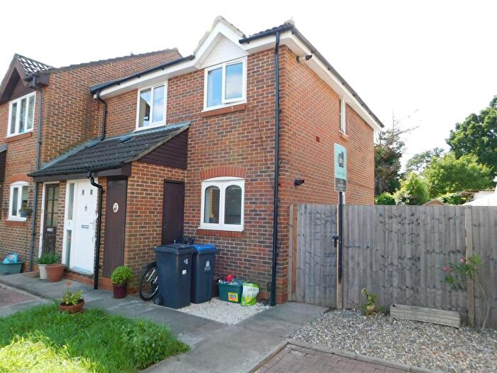 1 Bedroom Flat To Rent In Gladstone Road, Kingston, KT1