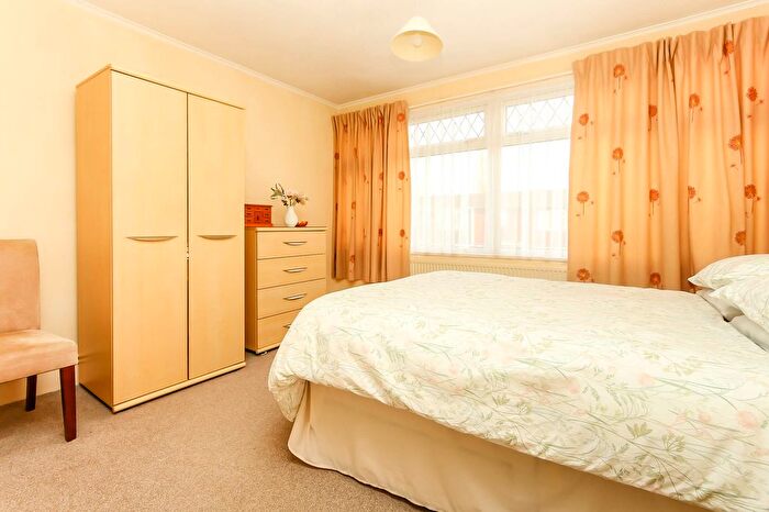 3 Bedroom End Of Terrace House For Sale In Barret Close, Wellingborough, NN8