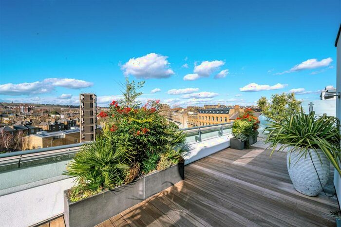 3 Bedroom Flat To Rent In Tally Ho Apartments, NW5