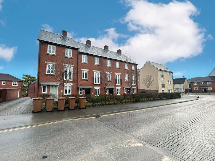 5 Bedroom Property To Rent In Picket Twenty Way, Andover, SP11