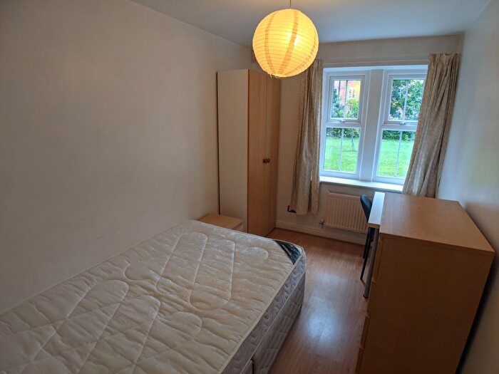 2 Bedroom Flat To Rent In Bed – Maple Gardens, , Wilmslow Road, Withington, M20