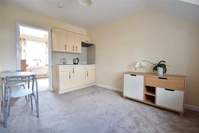 1 Bedroom Apartment To Rent In Cannon Lane, Maidenhead, Berkshire, SL6