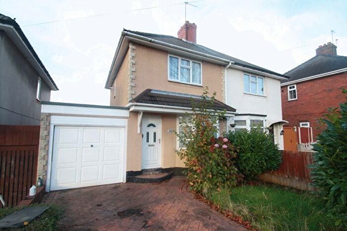 3 Bedroom Semi Detached House To Rent In Booth Road, Wednesbury, WS10