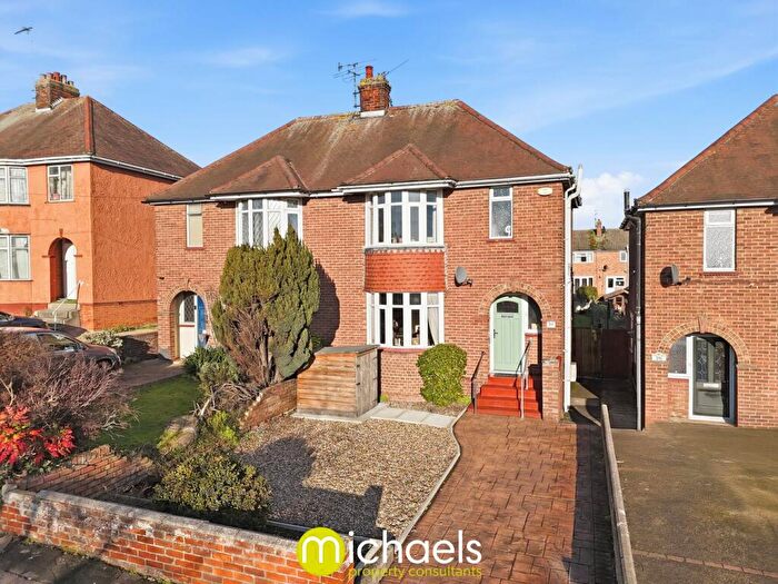 3 Bedroom Semi Detached House For Sale In St Andrews Avenue, Colchester, CO4