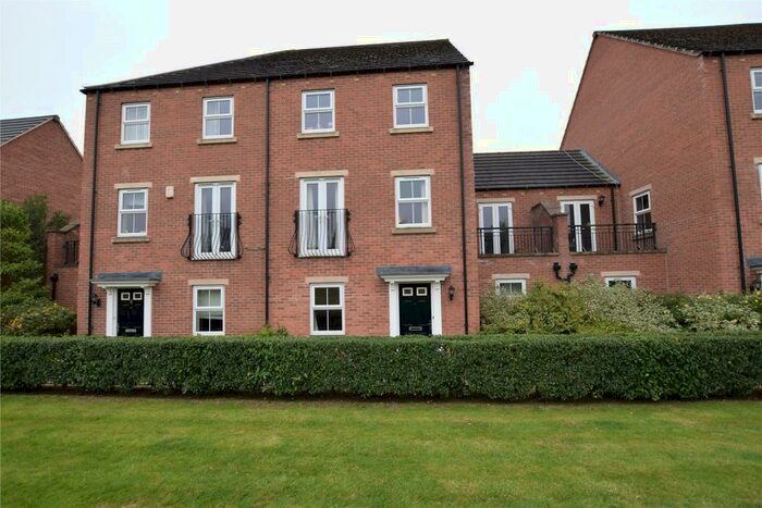 3 Bedroom Town House To Rent In Chandos Mews, Leeds, LS8