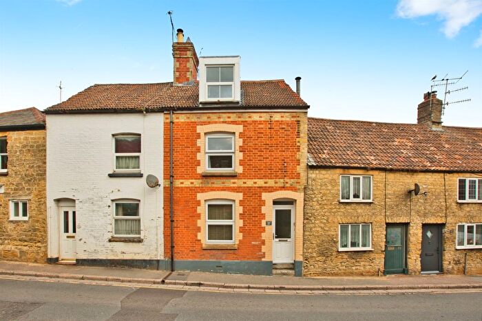 2 Bedroom Terraced House For Sale In South Street, Crewkerne, TA18