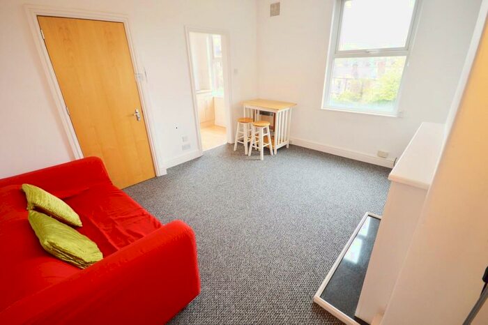 1 Bedroom Apartment To Rent In Highbury Road, Meanwood, Leeds, West Yorkshire, LS6