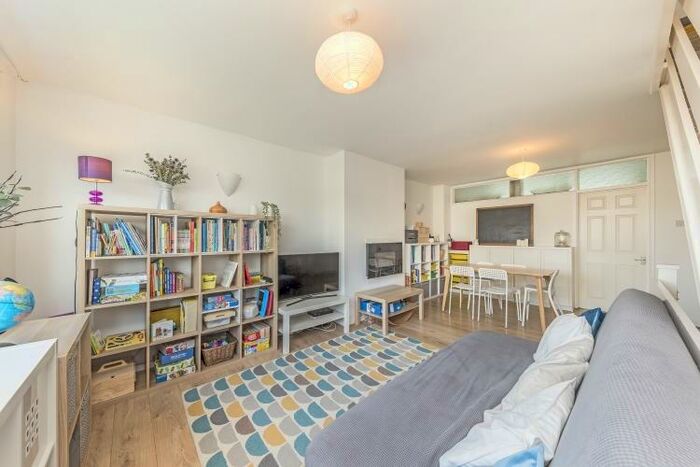 3 Bedroom House To Rent In Helder Grove Lee, SE12