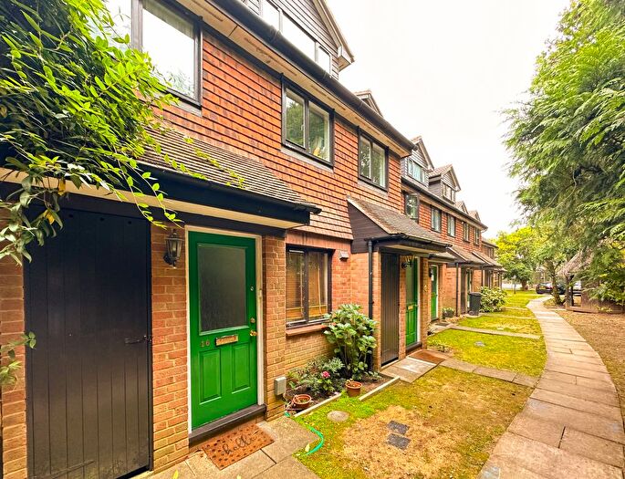 2 Bedroom Maisonette To Rent In Herga Court, Watford, WD17