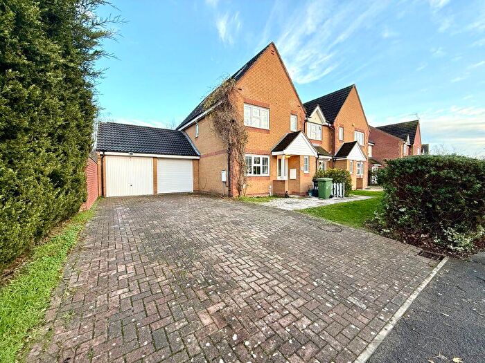 2 Bedroom Terraced House For Sale In Volunteer Way, Faringdon, SN7