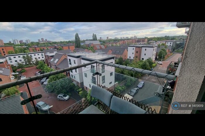 2 Bedroom Flat To Rent In The Vibe, Salford, M7