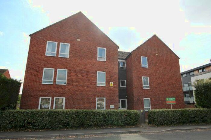 1 Bedroom Flat To Rent In Station Road, Horsham, RH13