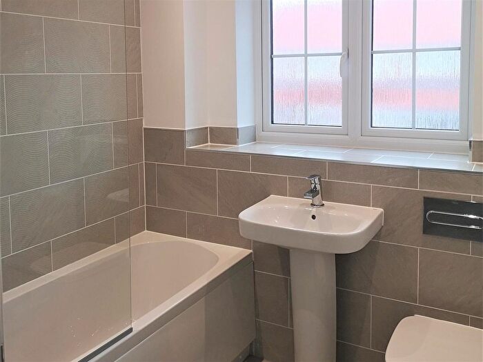 3 Bedroom Property To Rent In Reckitt Drive, Swanland, HU14