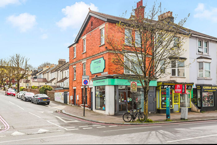 2 Bedroom Flat For Sale In Lewes Road, Brighton, East Sussex, BN2