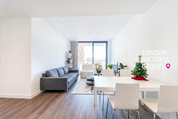 1 Bedroom Apartment To Rent In Kingwood House, Chaucer Gardens, London, E1