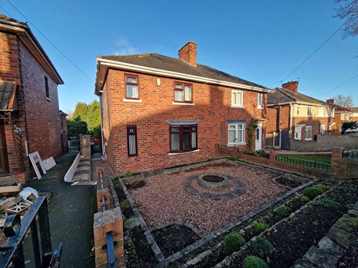 3 Bedroom Semi-Detached House To Rent In Chaucer Road, Rotherham, South Yorkshire, S65