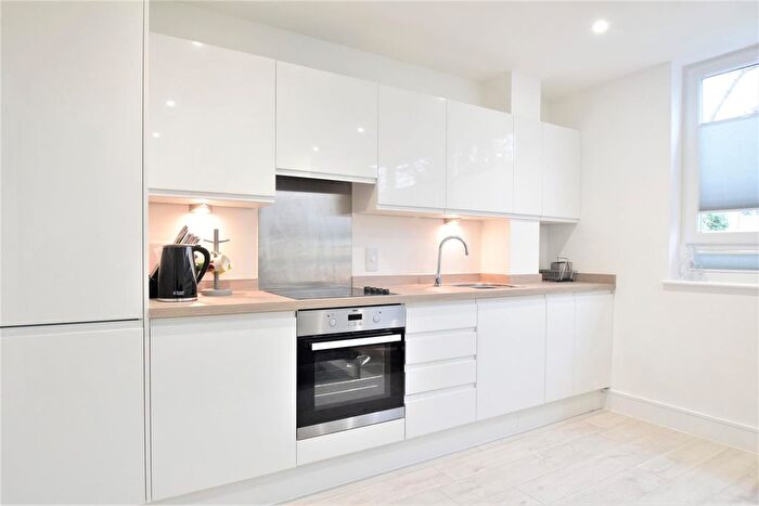 1 Bedroom Flat For Sale In Castle House, Desborough Road, High Wycombe, HP11