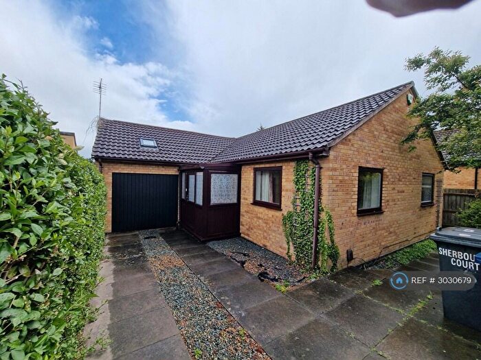 4 Bedroom Bungalow To Rent In Cambridge, Cambridge, CB4