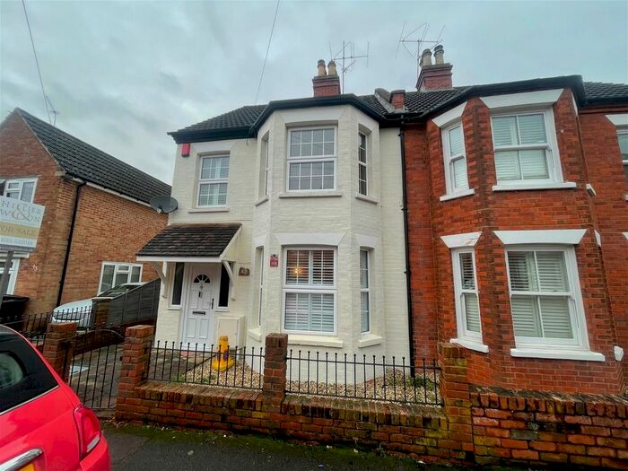 3 Bedroom Semi-Detached House To Rent In Gloucester Road, Newbury, RG14
