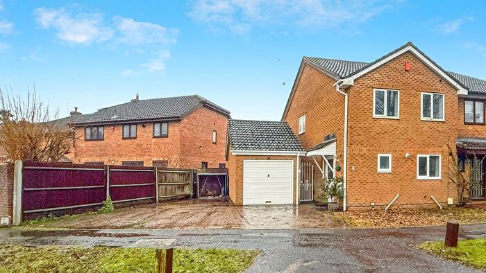 3 Bedroom Semi-Detached House For Sale In Mcwilliam Close, Poole, Dorset, BH12