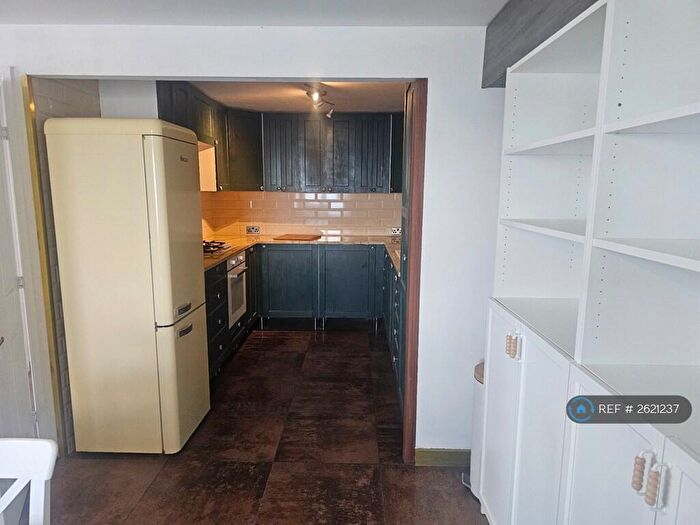 2 Bedroom Flat To Rent In Chichester Wharf, Erith, DA8