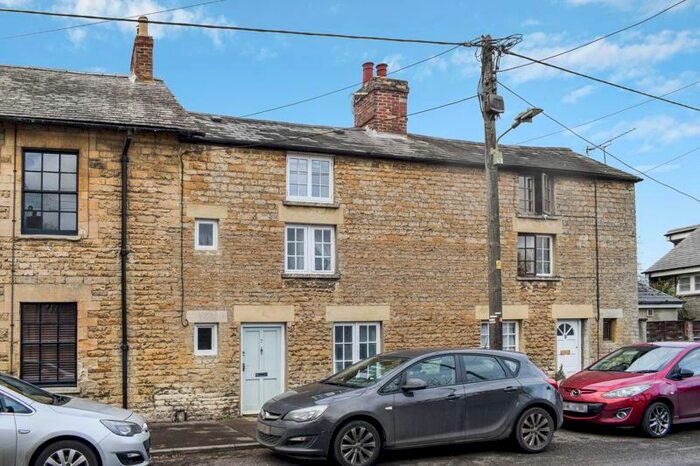 3 Bedroom Cottage To Rent In Church Street, Kidlington, OX5